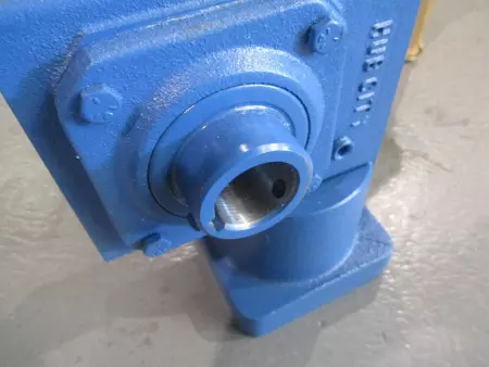 Paper Converting Machine 84665 Gear Reducer Ratio 5:1, Model: 0221-16201 