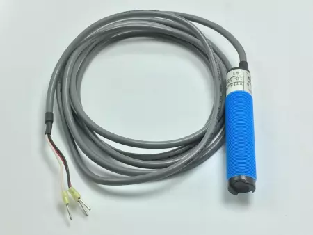 SICK VT18-54 PHOTOELECTRIC PROXIMITY SWITCH W/CABLE 10-30VDC 