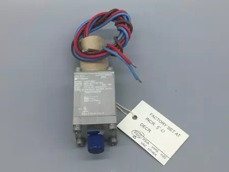 ITT 130P13C3 E PRESSURE SWITCH 11A, 125/250VAC 