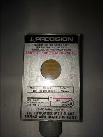  PRECISION MULTIPLE CONTROLS T-368 Raintight Photoelectric Control TESTED 