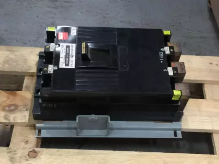 General Eelctric TKMA3Y1000 3-Pole Circuit Breaker, 600V 1000Amp 