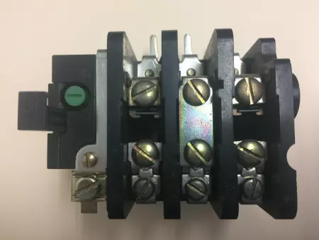  GENERAL ELECTRIC CR224C210F 3-Pole Overload Relay, 600 VAC TESTED 