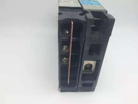  Siemens ED41B070 Type ED4 Circuit Breaker, 70Amp W/ Auxiliary Switch A01ED62 