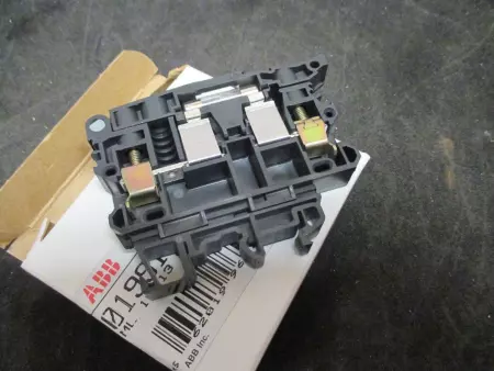 NEW ABB 19916525 Terminal Block 